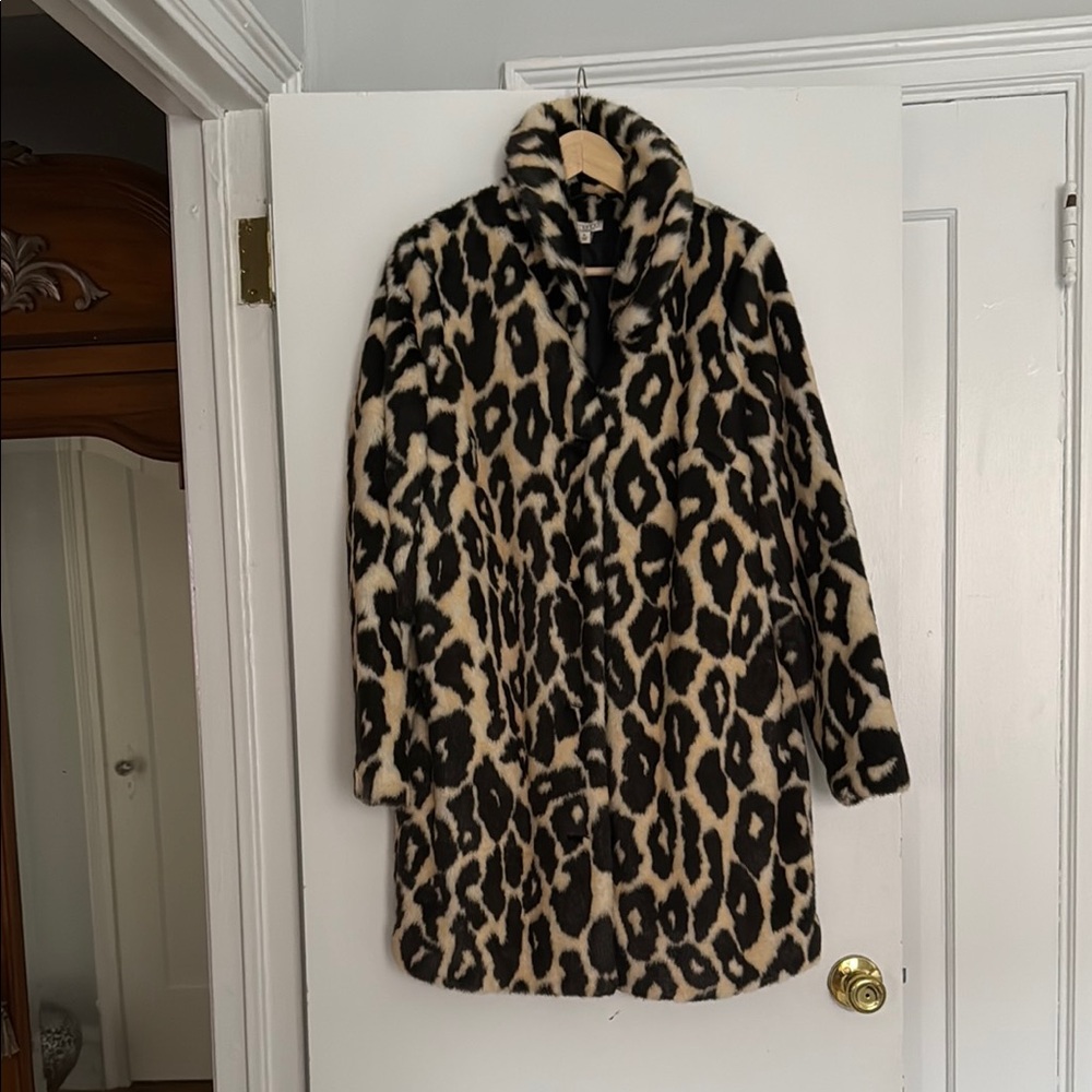 Eva Mendes Black and Cream Teddy Jacket